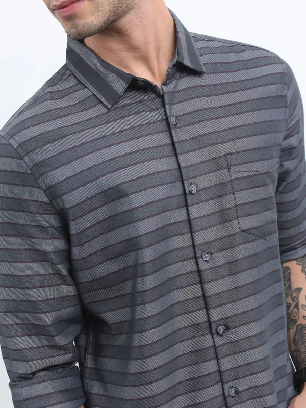  Highlander Men Grey Striped Slim Fit Casual Shirts