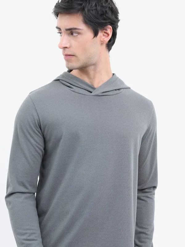  Highlander Men Grey Solid Hood T-Shirts