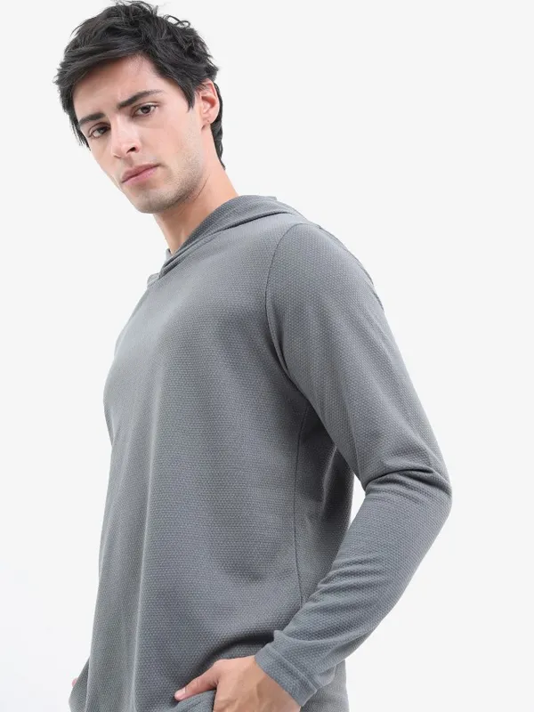  Highlander Men Grey Solid Hood T-Shirts
