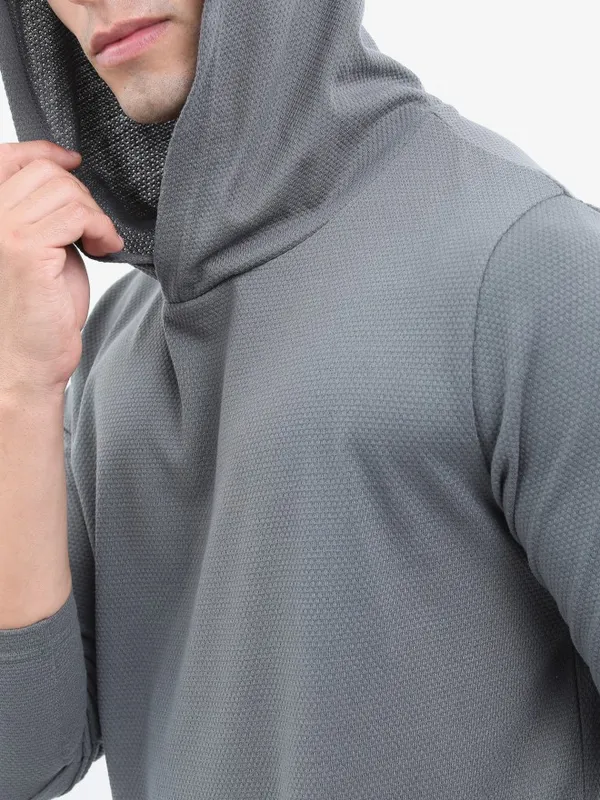  Highlander Men Grey Solid Hood T-Shirts