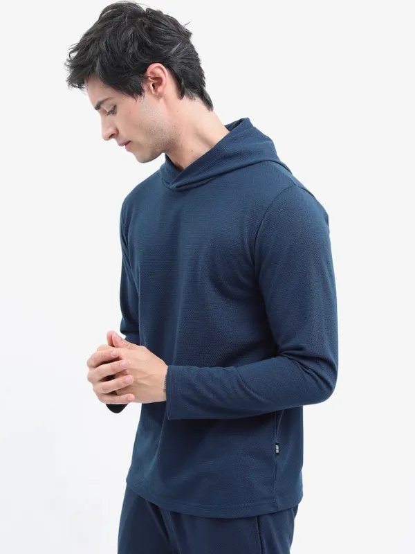  Highlander Men Navy Blue Solid Hood T-Shirts