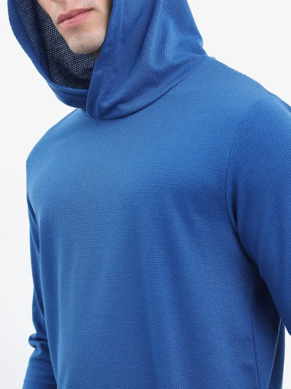  Highlander Men Blue Solid Hood T-Shirts