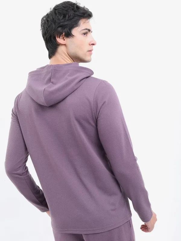  Highlander Men Magenta Solid Hood T-Shirts