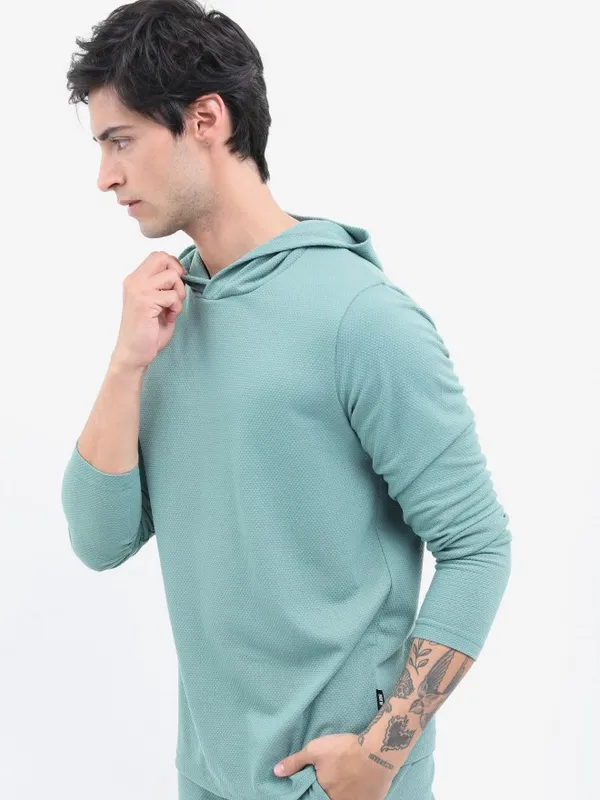  Highlander Men Sage Solid Hood T-Shirts