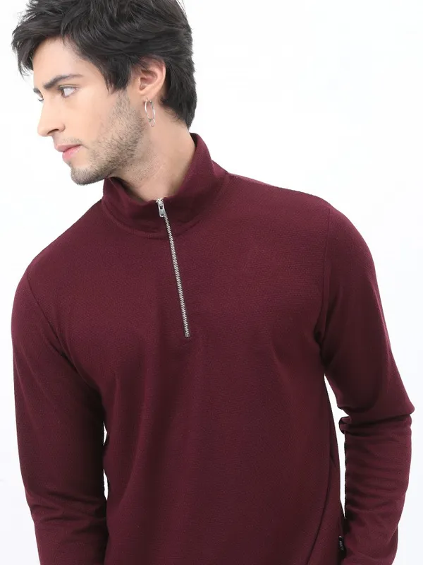  Highlander Men Burgundy Solid High Neck T-Shirts