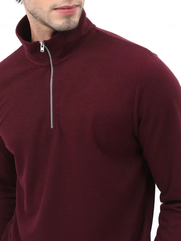  Highlander Men Burgundy Solid High Neck T-Shirts