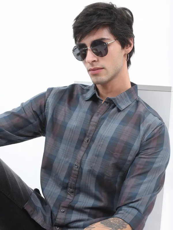 Men Slim Fit Casual Shirt