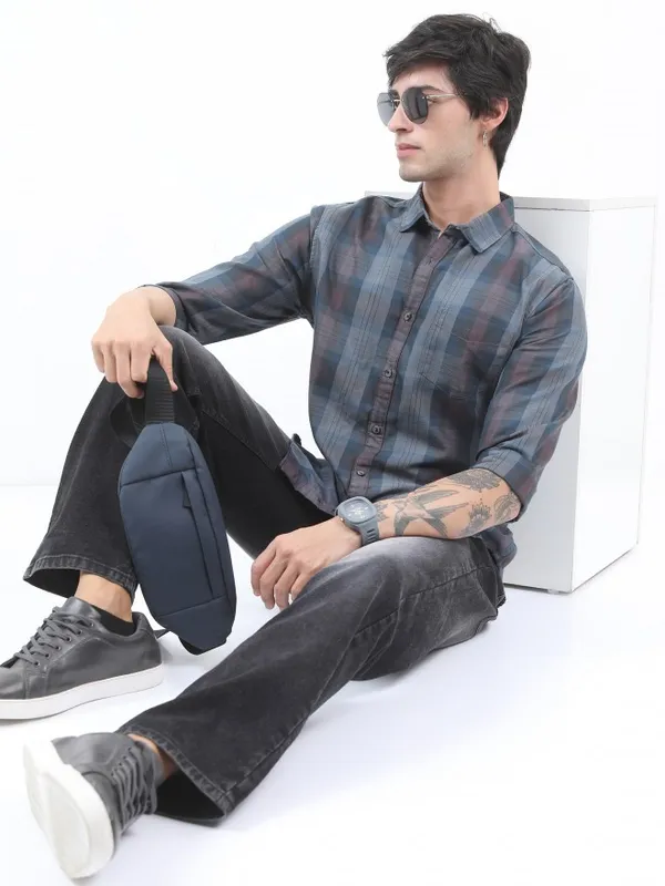 Men Slim Fit Casual Shirt