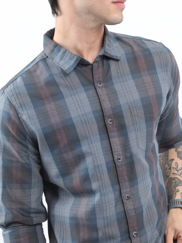 Men Slim Fit Casual Shirt