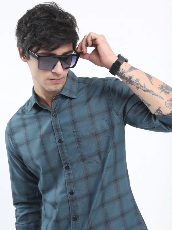  Ketch Men Grey Checked Slim Fit Casual Shirts