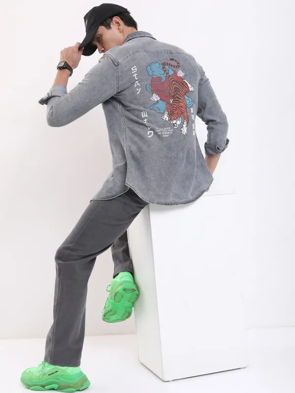 Highlander Men Grey Printed Slim Fit Casual Shirts