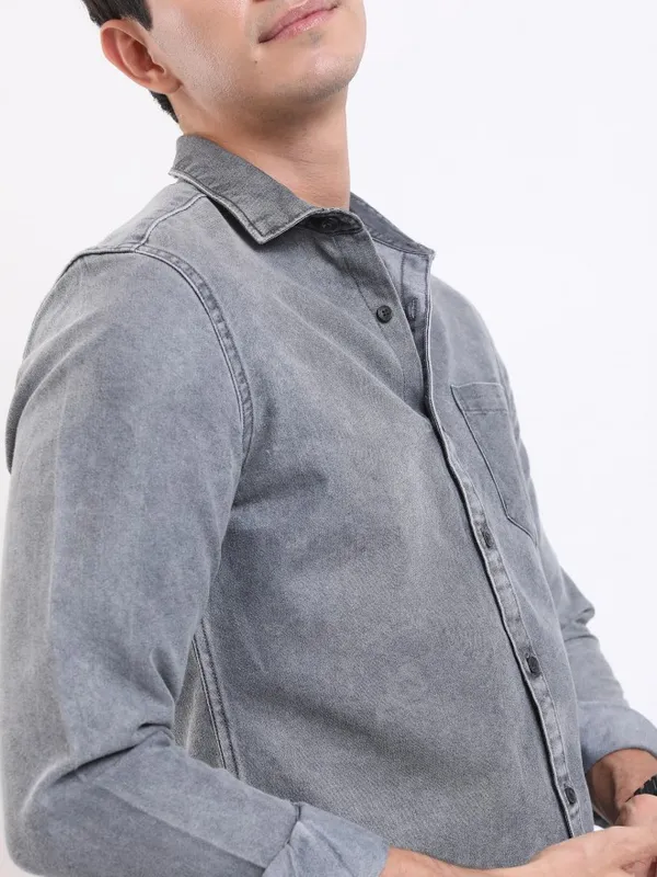  Highlander Men Grey Printed Slim Fit Casual Shirts