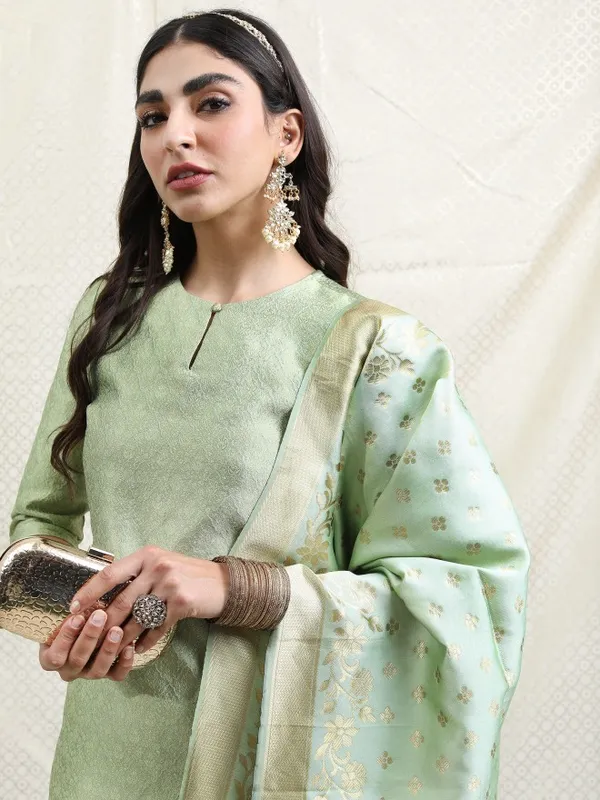Women Kurta With Palazzo And Dupatta