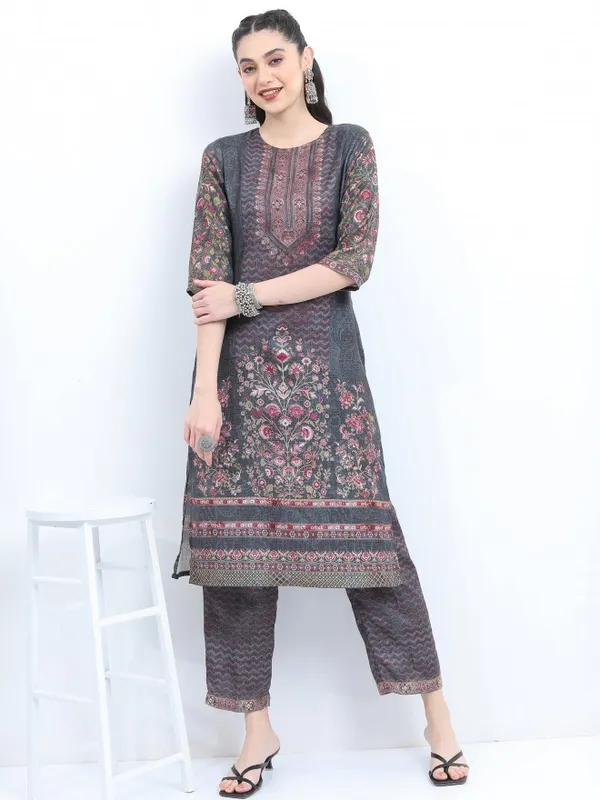  Ketch Women Black Printed Kurta Sets