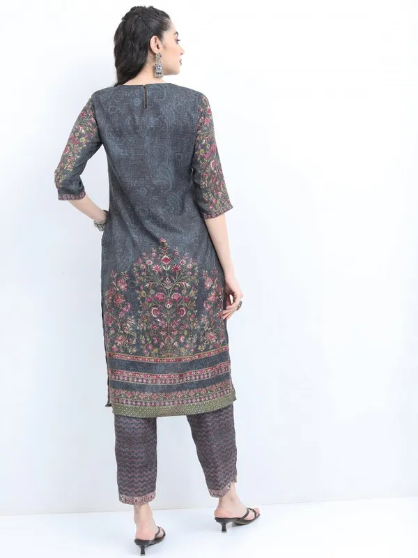  Ketch Women Black Printed Kurta Sets
