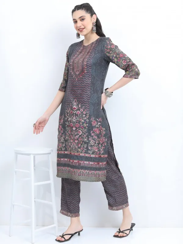  Ketch Women Black Printed Kurta Sets