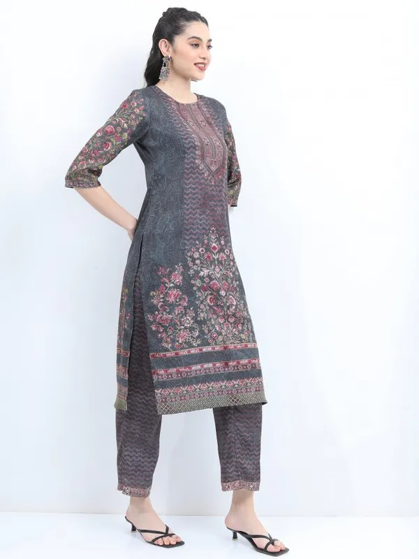  Ketch Women Black Printed Kurta Sets