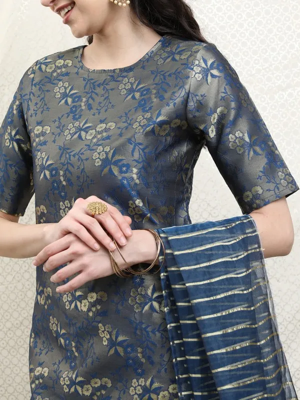 Women Kurta With Sharara And Dupatta