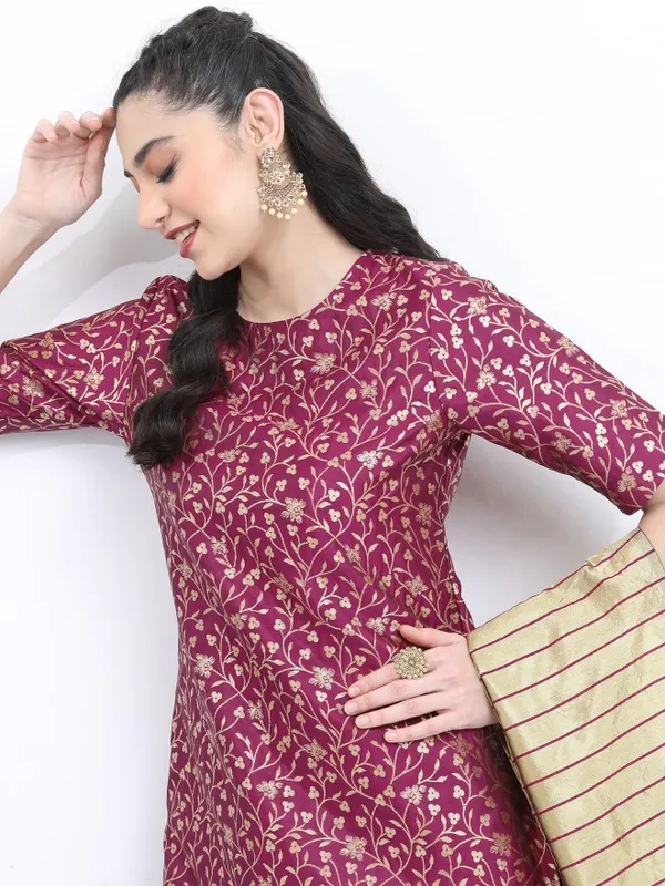  Ketch Women Magenta Printed Kurta Sets