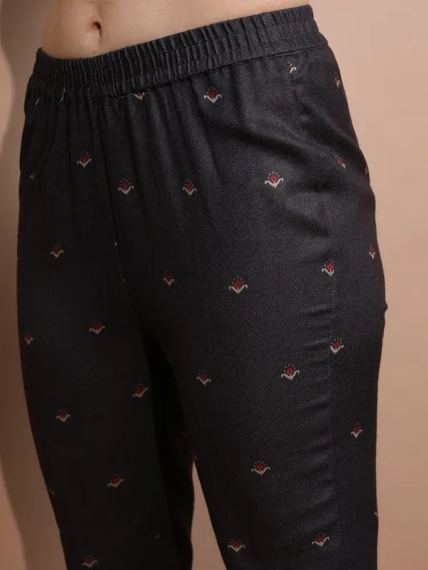 Women Kurta With Trouser