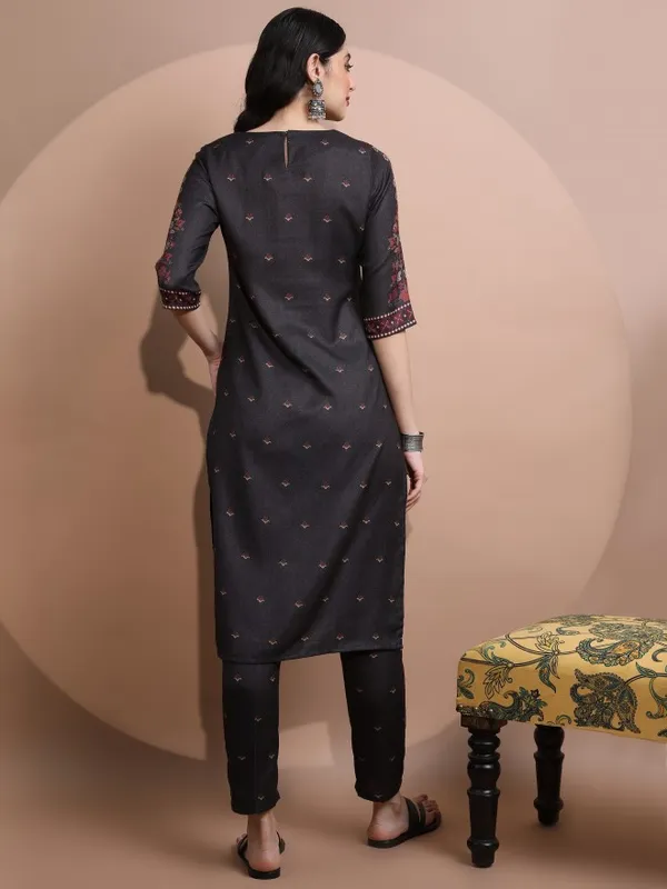  Vishudh Women Black Printed Kurta Sets