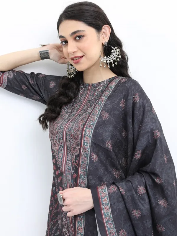  Ketch Women Black Printed Kurta Sets