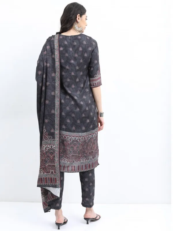 Ketch Women Black Printed Kurta Sets