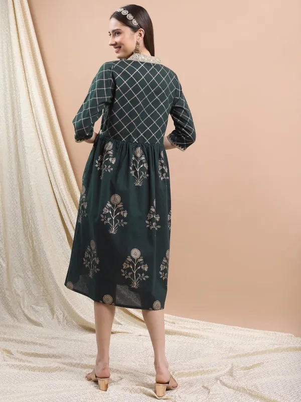  Vishudh Women Green Printed A-Line Ethnic Dresses