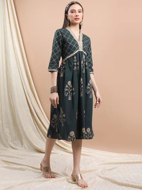  Vishudh Women Green Printed A-Line Ethnic Dresses