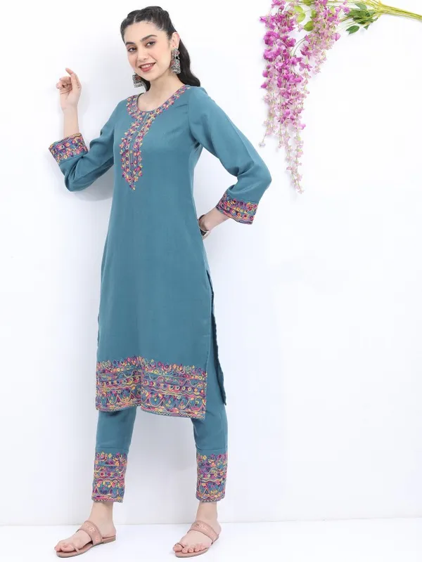  Ketch Women Blue Embroidered Kurta Sets