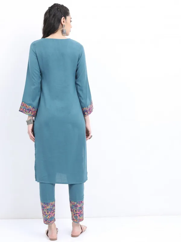  Ketch Women Blue Embroidered Kurta Sets