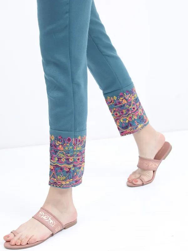  Ketch Women Blue Embroidered Kurta Sets