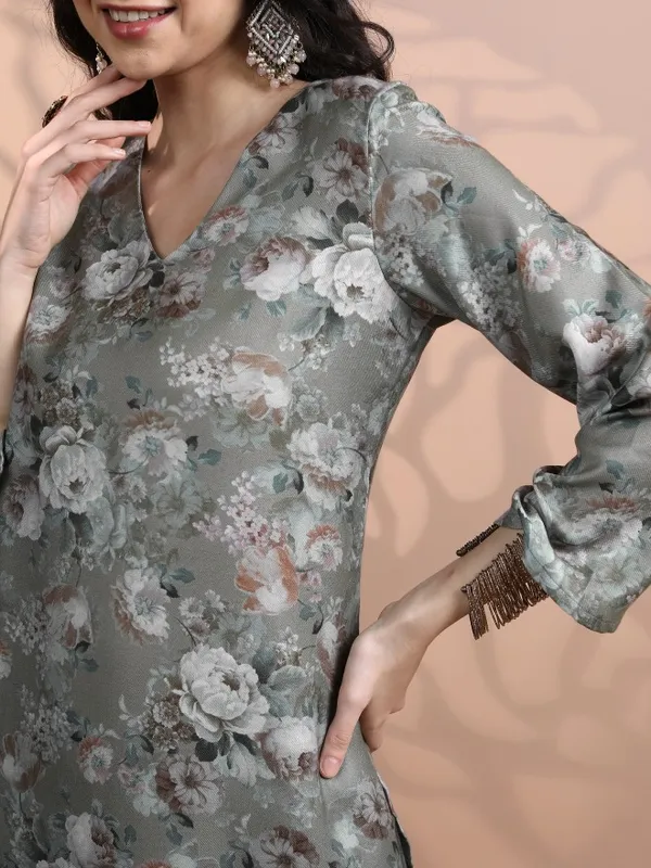  Vishudh Women Green Printed Kurta Sets