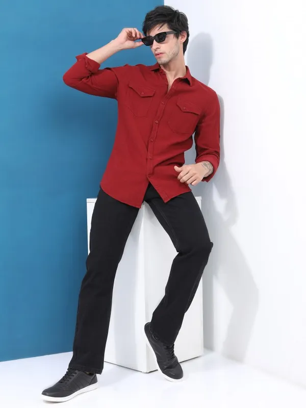  Highlander Men Maroon Solid Slim Fit Casual Shirts