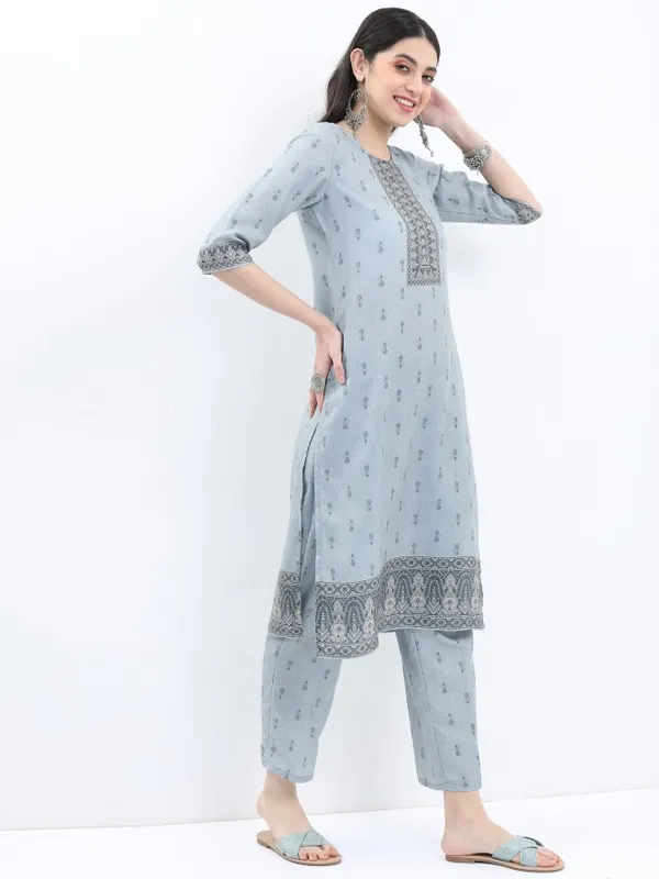 Women Kurta With Palazzo And Dupatta