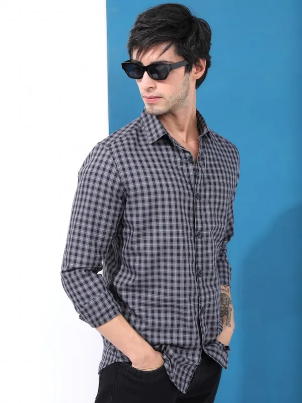  Highlander Men Black Checked Slim Fit Casual Shirts