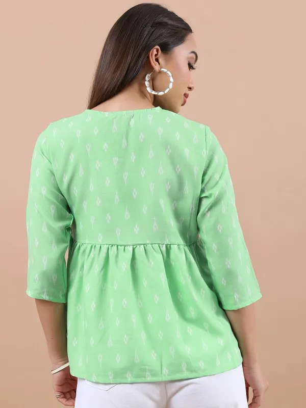 Vishudh Women Green Printed Top