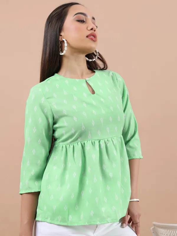 Vishudh Women Green Printed Top