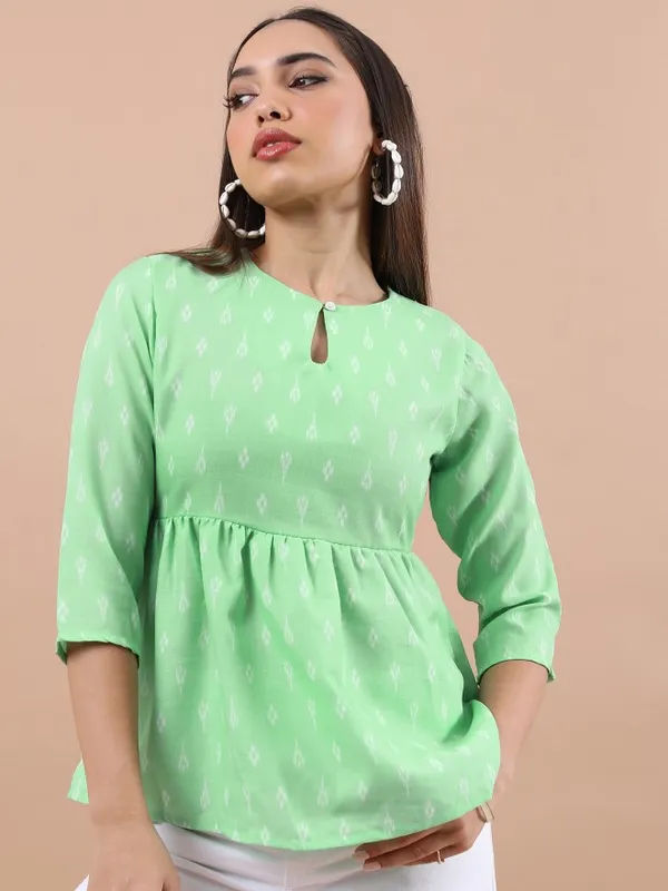 Vishudh Women Green Printed Top