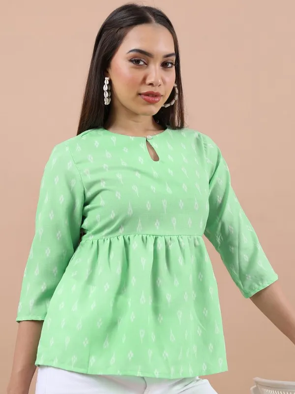 Vishudh Women Green Printed Top