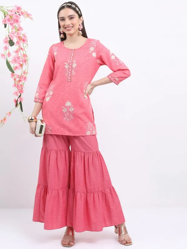 Vishudh Women Pink Printed Kurta With Sharara