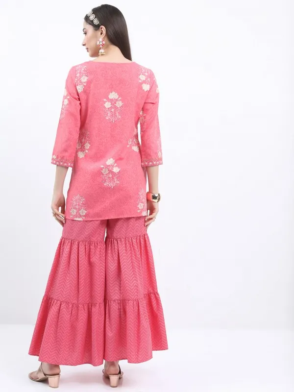 Vishudh Women Pink Printed Kurta With Sharara