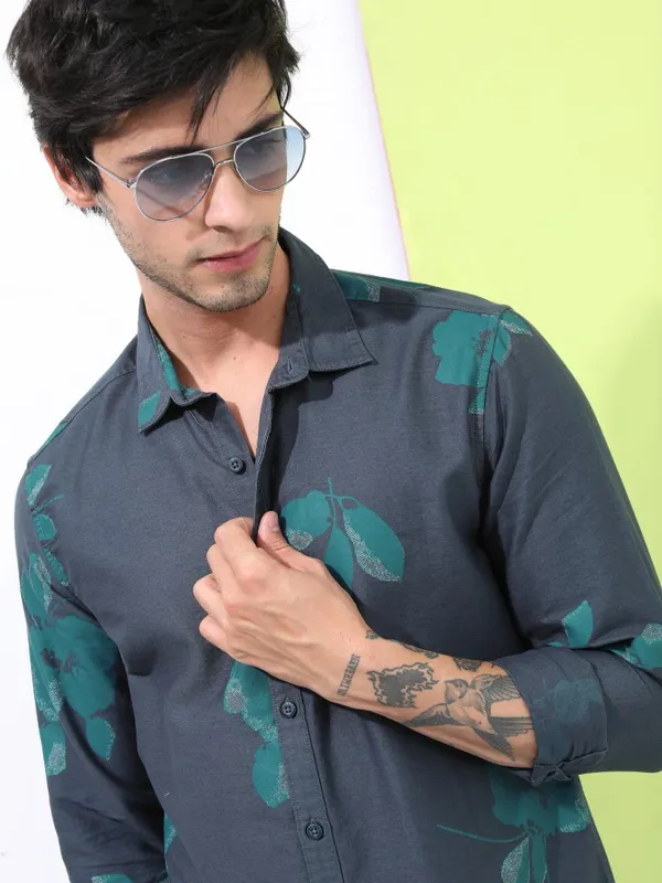  Highlander Men Teal Printed Slim Fit Casual Shirts