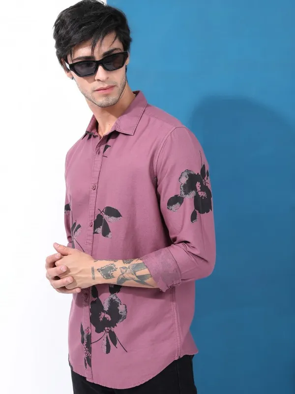  Highlander Men Mauve Printed Slim Fit Casual Shirts