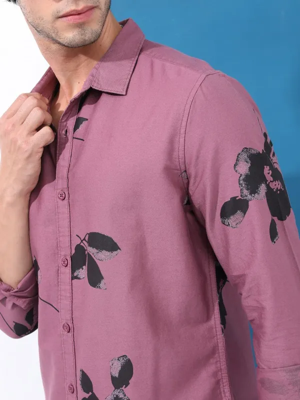  Highlander Men Mauve Printed Slim Fit Casual Shirts