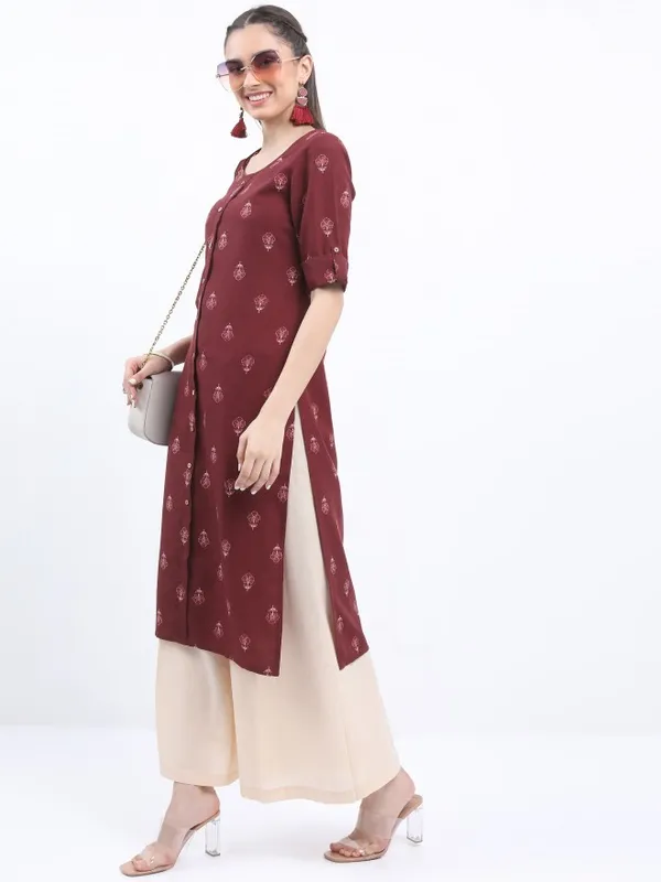  Ketch Women Burgundy Printed Straight Kurtas