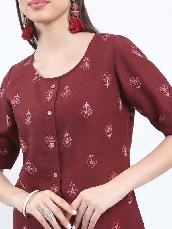  Ketch Women Burgundy Printed Straight Kurtas