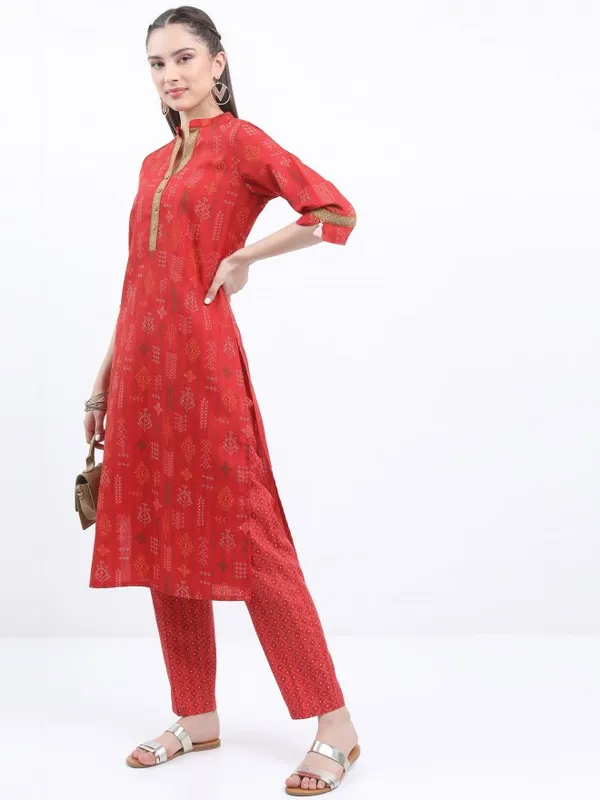  Vishudh Women Terracotta Printed Kurta Sets