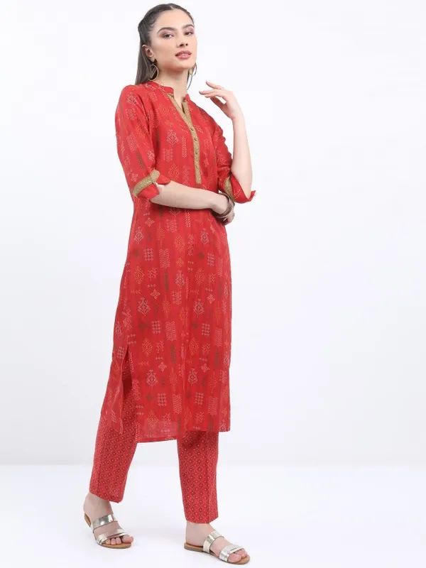  Vishudh Women Terracotta Printed Kurta Sets