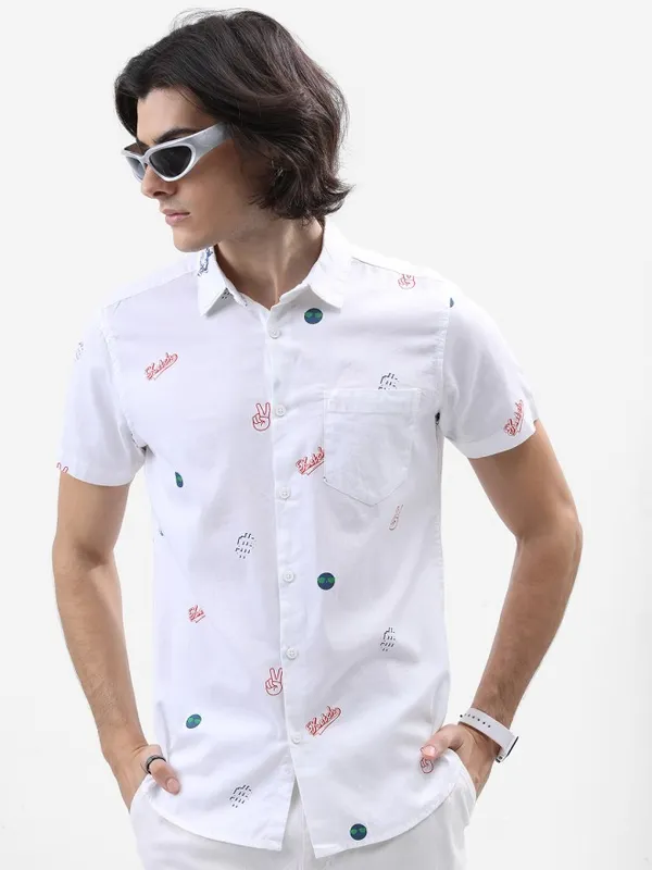 Men Slim Fit Casual Shirt